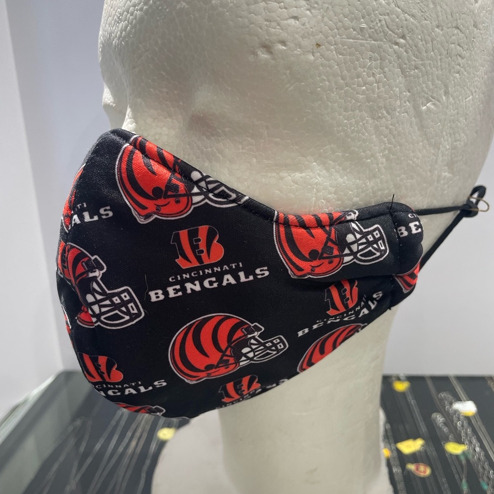 Cincinnati Bengals NFL Team Color Face Mask Logo ~ Adjustable ear stretch laces